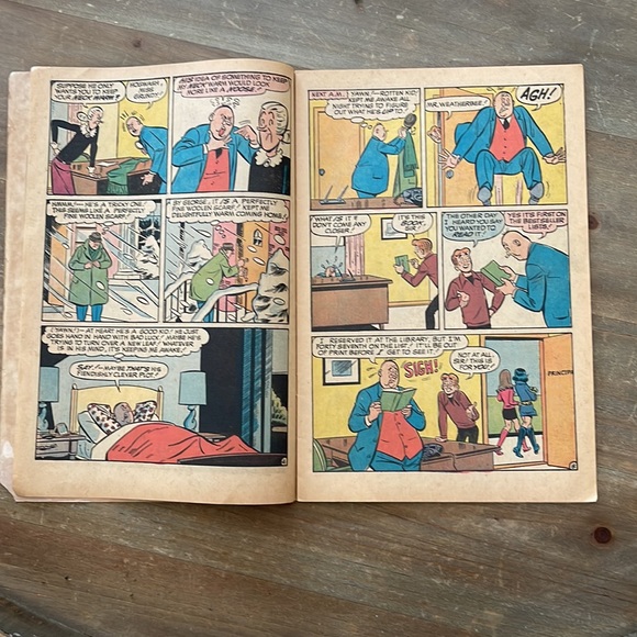 Archie 1972 Comic Book Series #218 - Picture 3 of 9